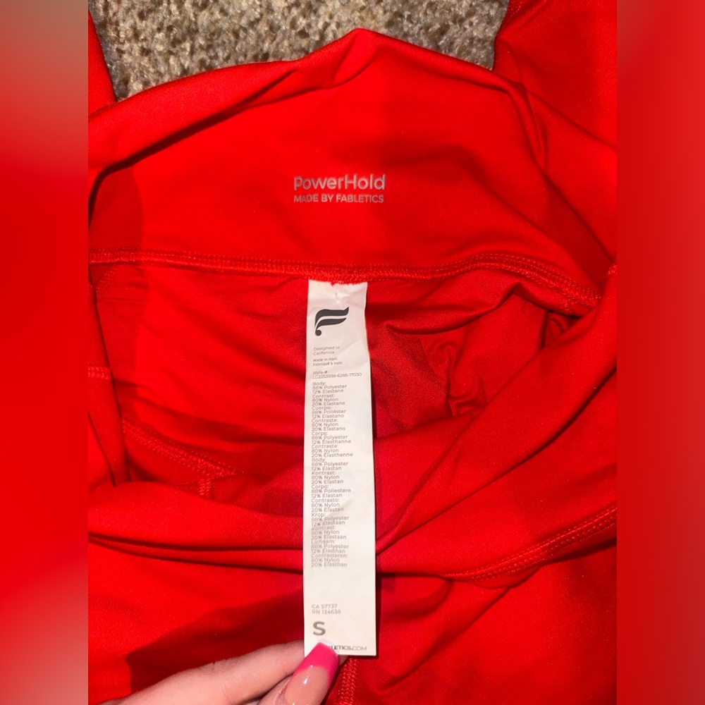 FABLETICS size small color- red
